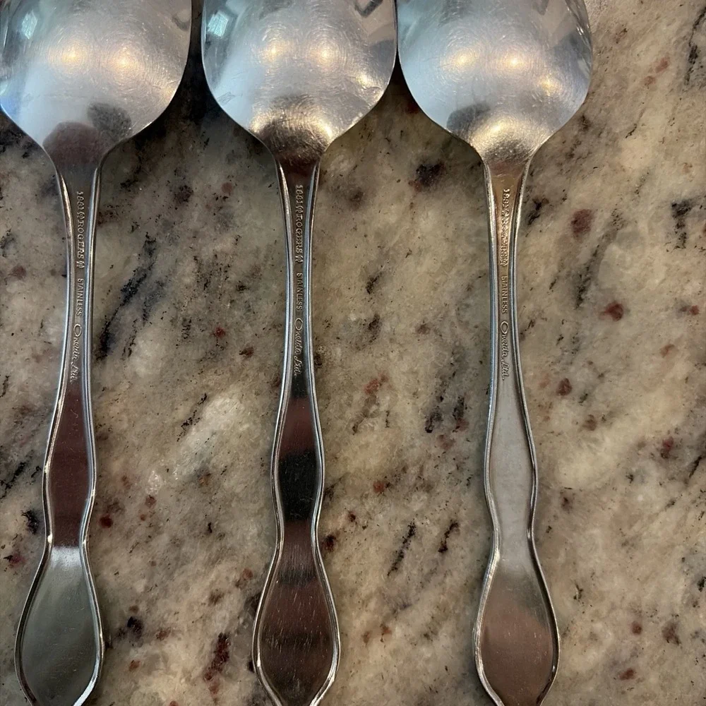 Set of 4 Oneida Twilight 1881 Rogers Burnished Teaspoons 6